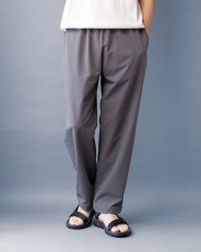 画像1: 4way Nylon Easy Taperd Pants｜CHARCOLE (1)