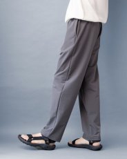 画像2: 4way Nylon Easy Taperd Pants｜CHARCOLE (2)