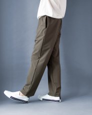 画像2: 4way Nylon Easy Taperd Pants｜KAHKI (2)