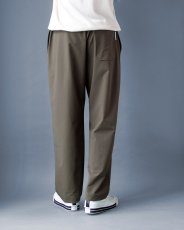 画像3: 4way Nylon Easy Taperd Pants｜KAHKI (3)