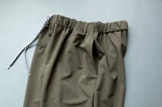 画像6: 4way Nylon Easy Taperd Pants｜KAHKI (6)