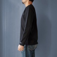 画像2: オーガニック超長綿タック襟長袖Tシャツ｜ブラック (2)